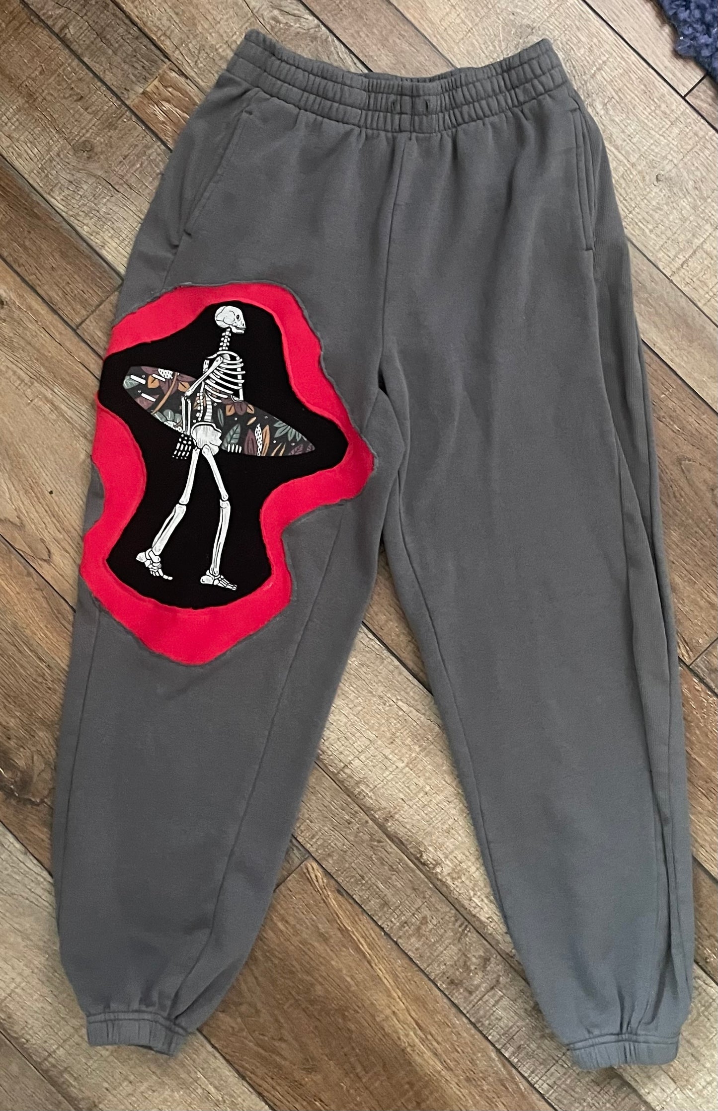 Skelly Surf Sweats