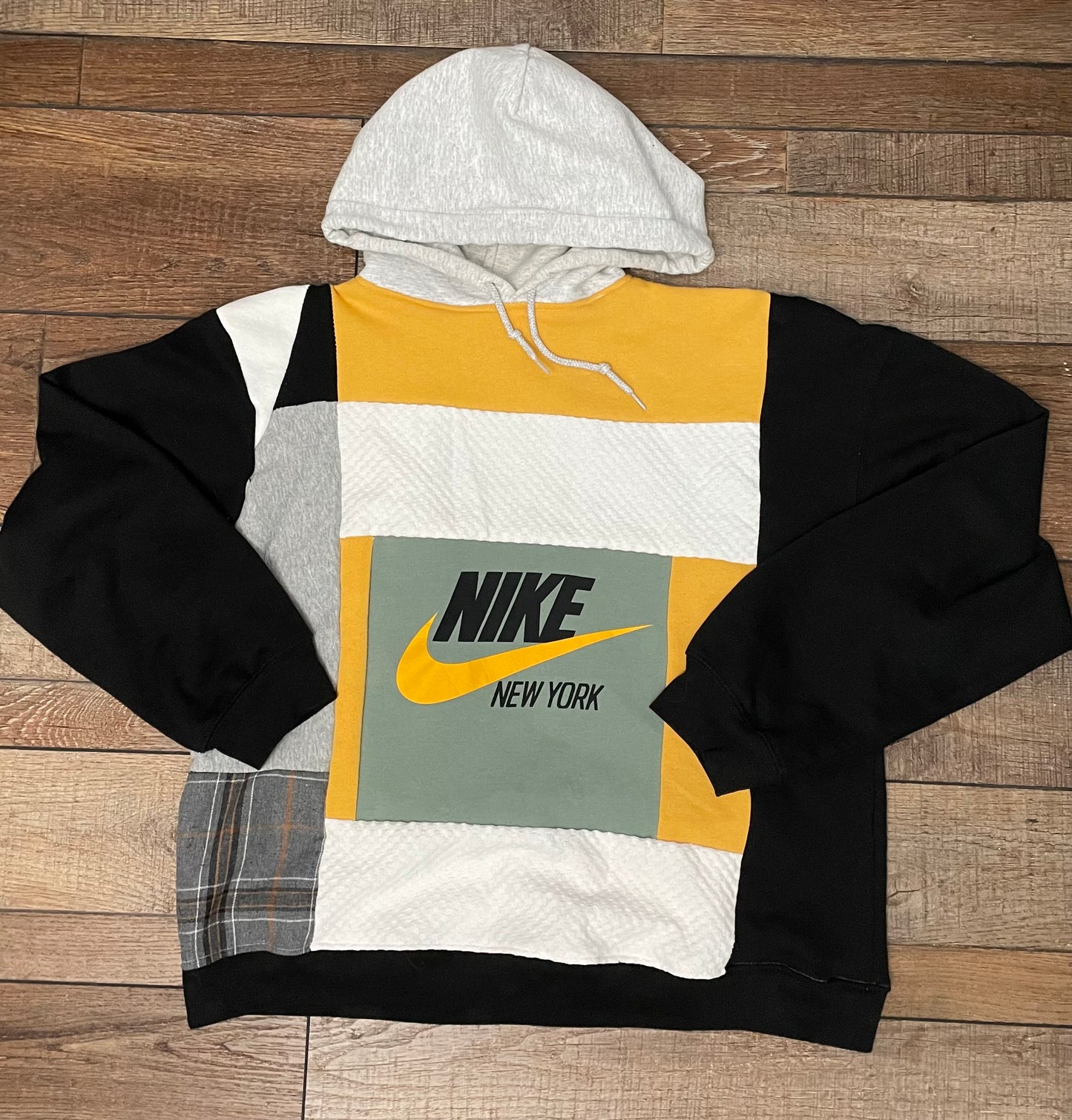 Nike Patch Hoodie